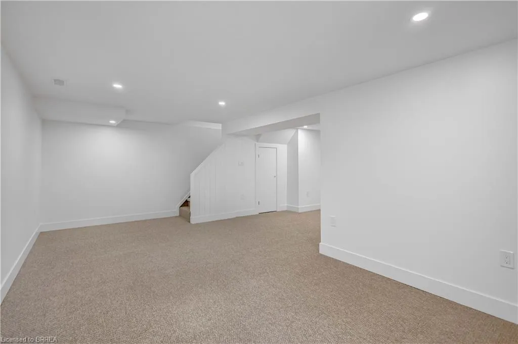 34 Oakhill Drive, #20B