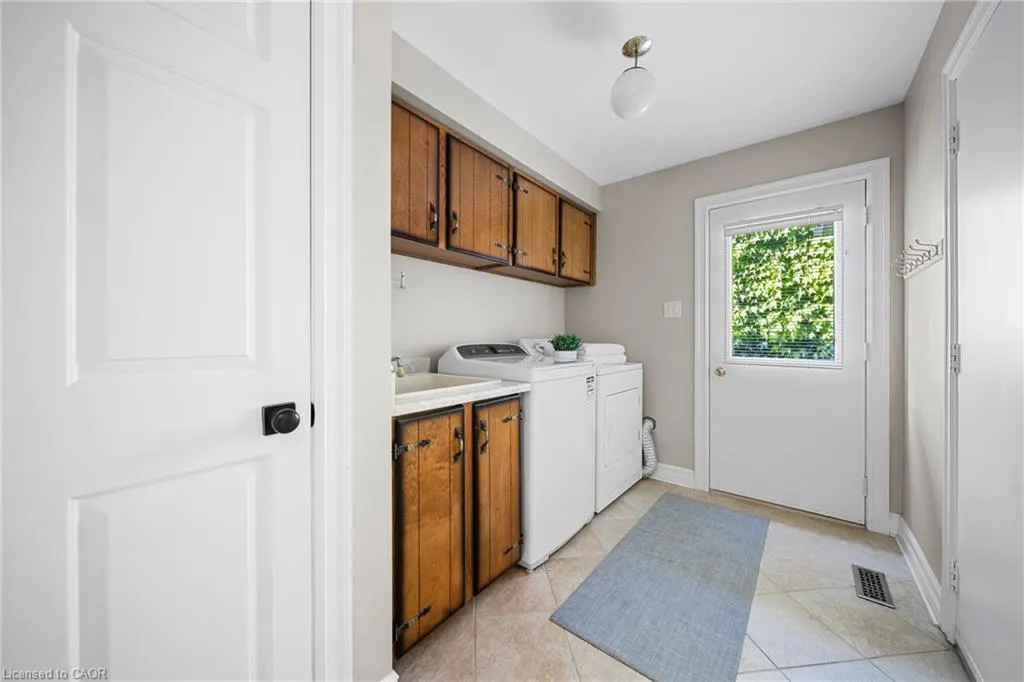 1246 Old Carriage Way