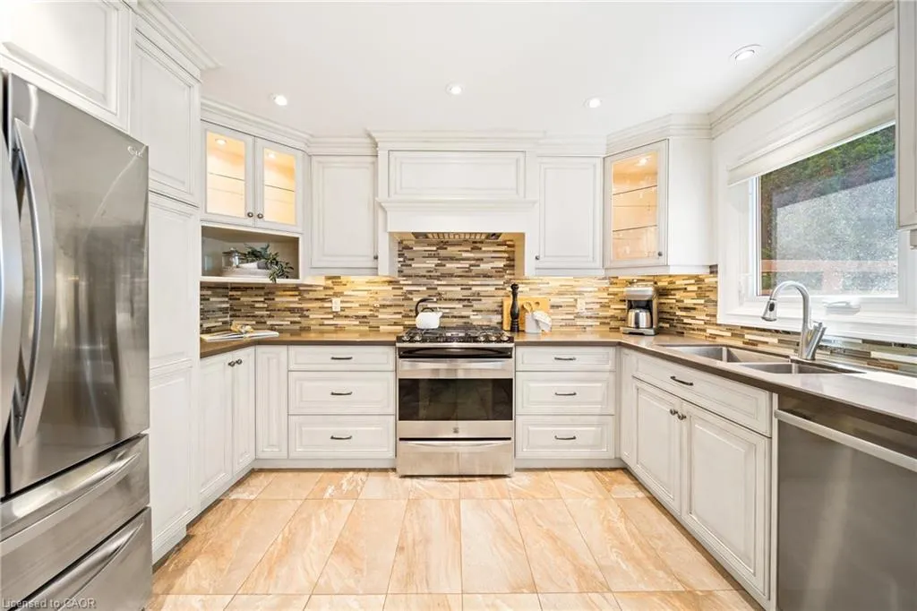 1246 Old Carriage Way