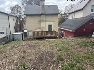 138 Courtland Avenue E