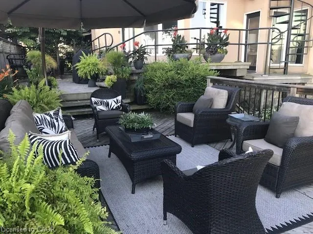 91 Mountain Park Avenue