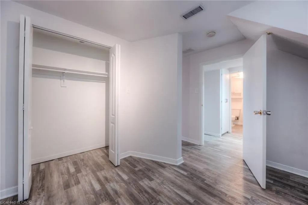 57 Kingswood Drive, #LOWER
