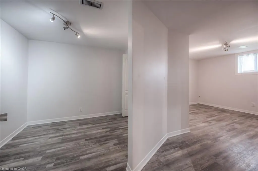 57 Kingswood Drive, #LOWER