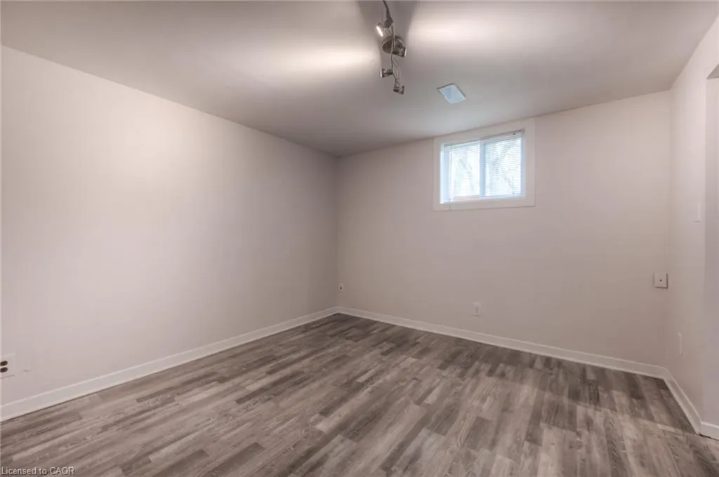57 Kingswood Drive, #LOWER