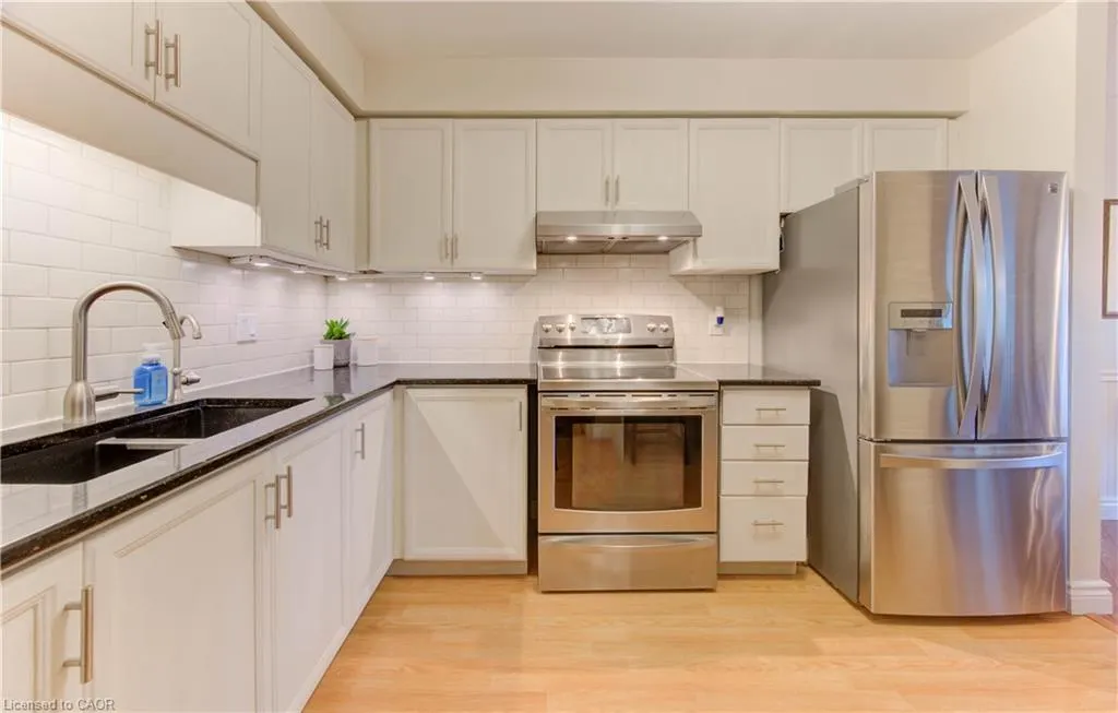89 Woolwich Street, #12