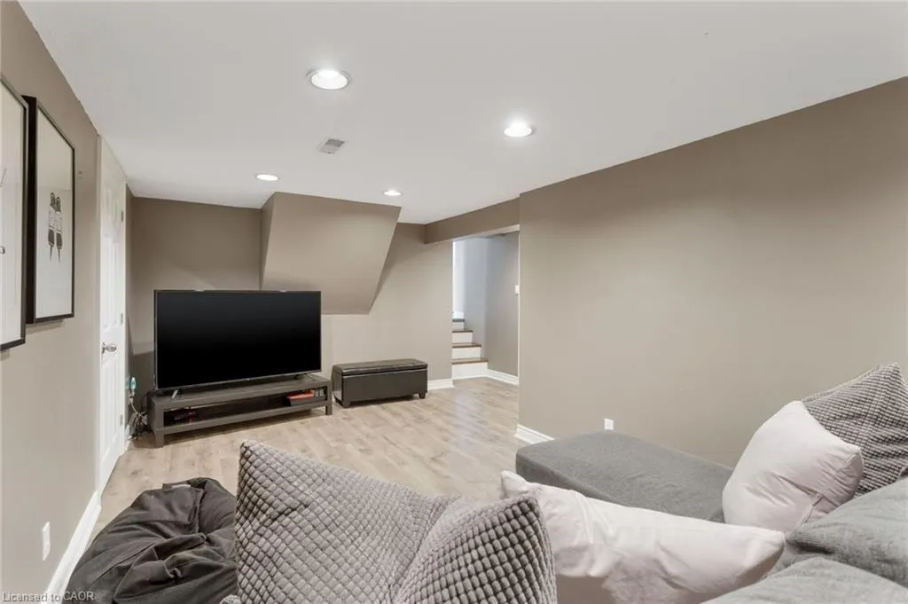 2088 Saxon Road