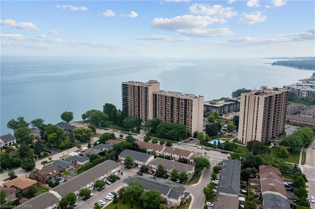 500 Green Road, #218