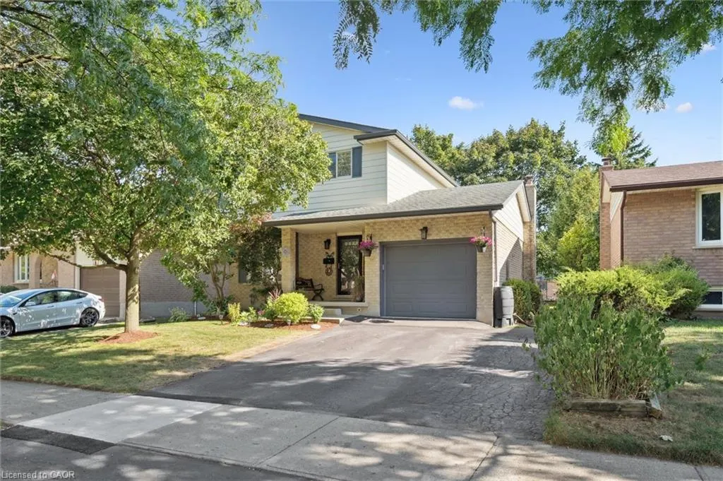 174 Sunpoint Crescent