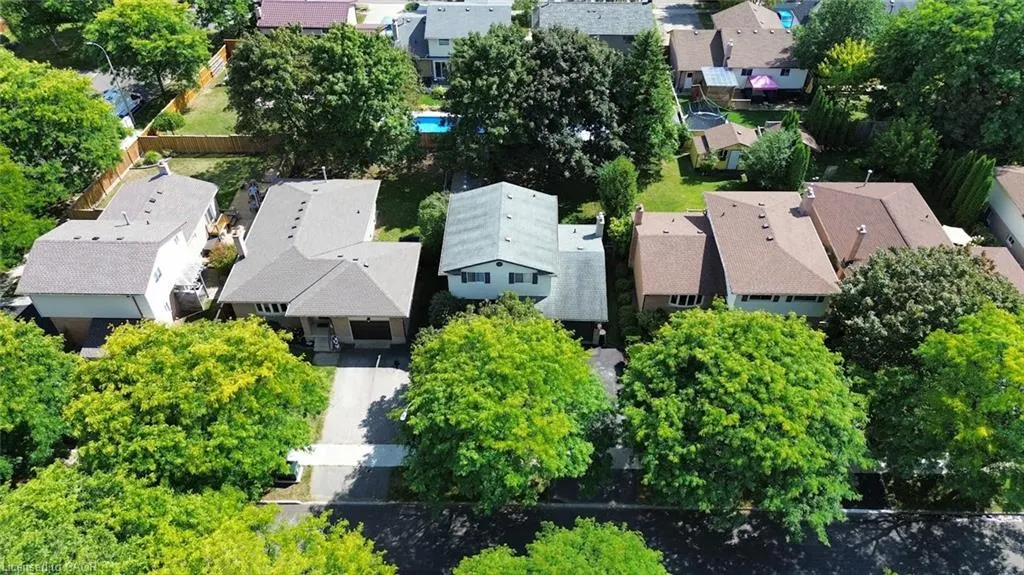 174 Sunpoint Crescent
