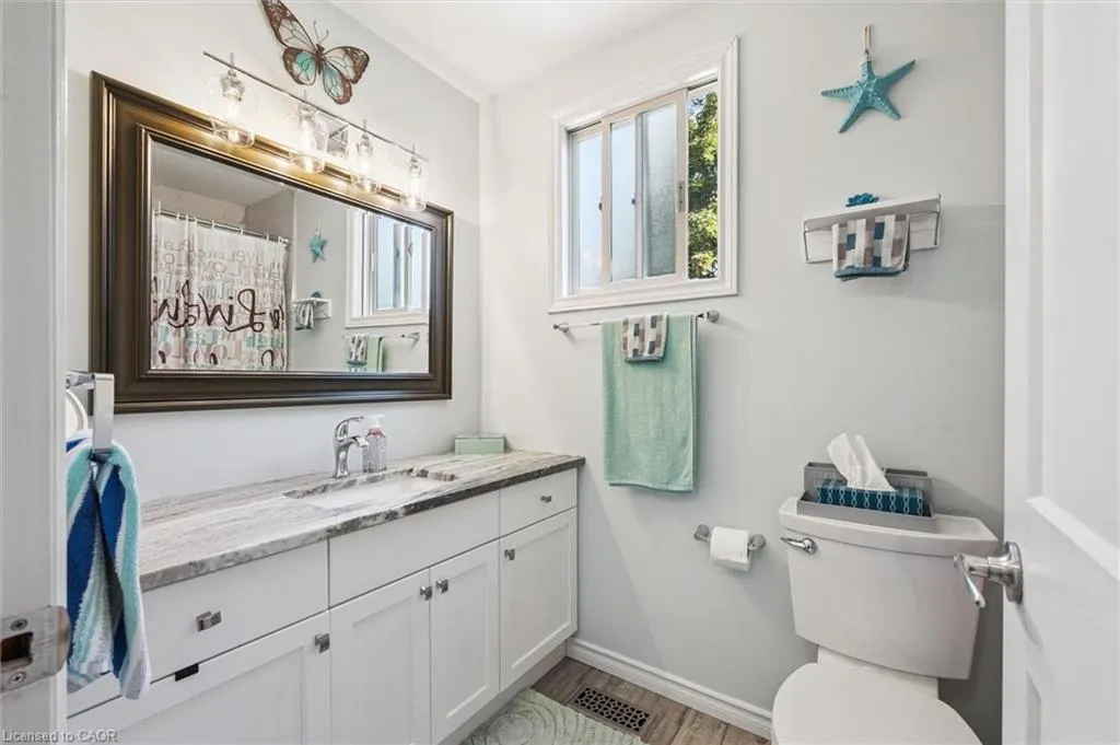 174 Sunpoint Crescent