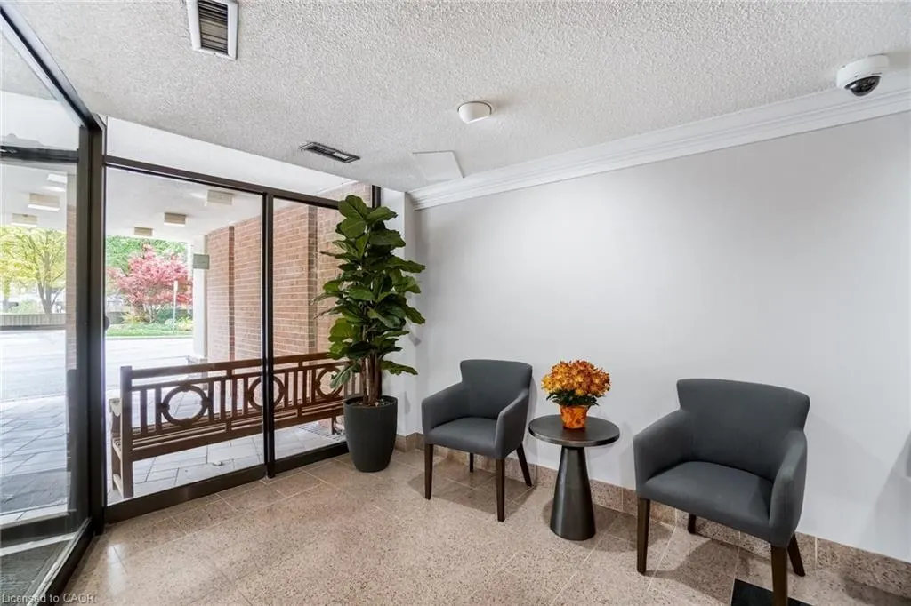 1240 Marlborough Court, #606