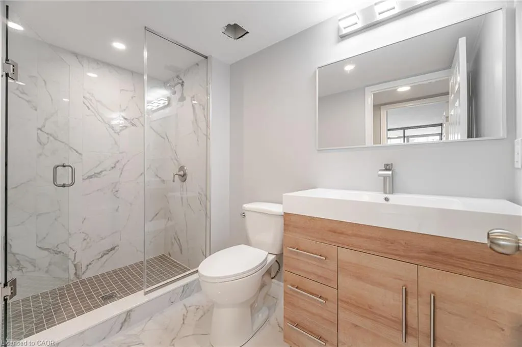 1240 Marlborough Court, #606