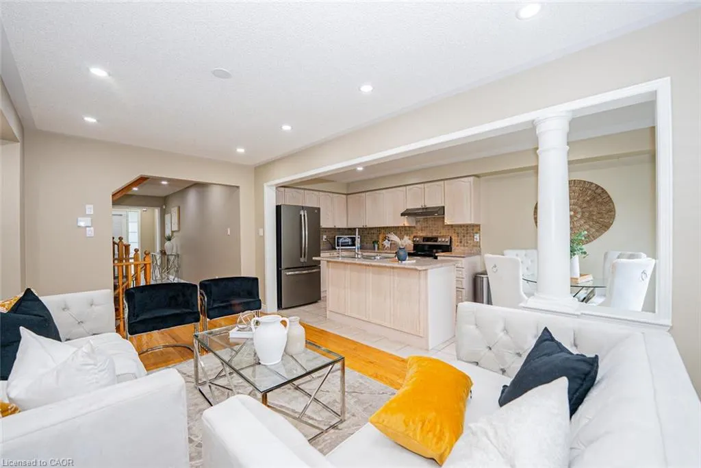 47 Woodcote Crescent