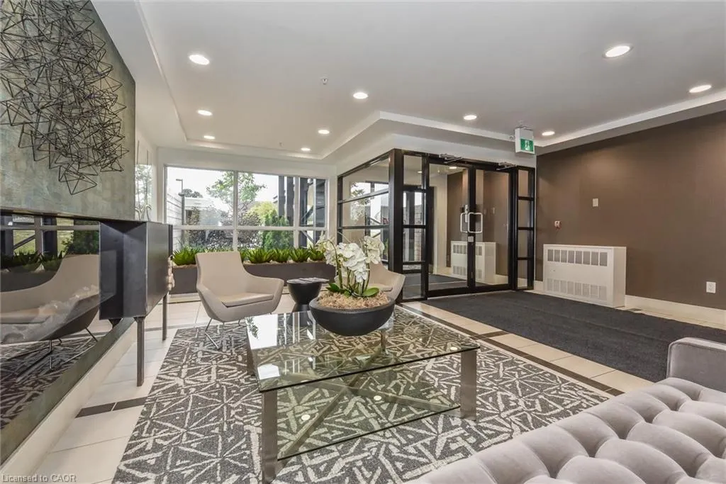 155 St. Leger Street, #208