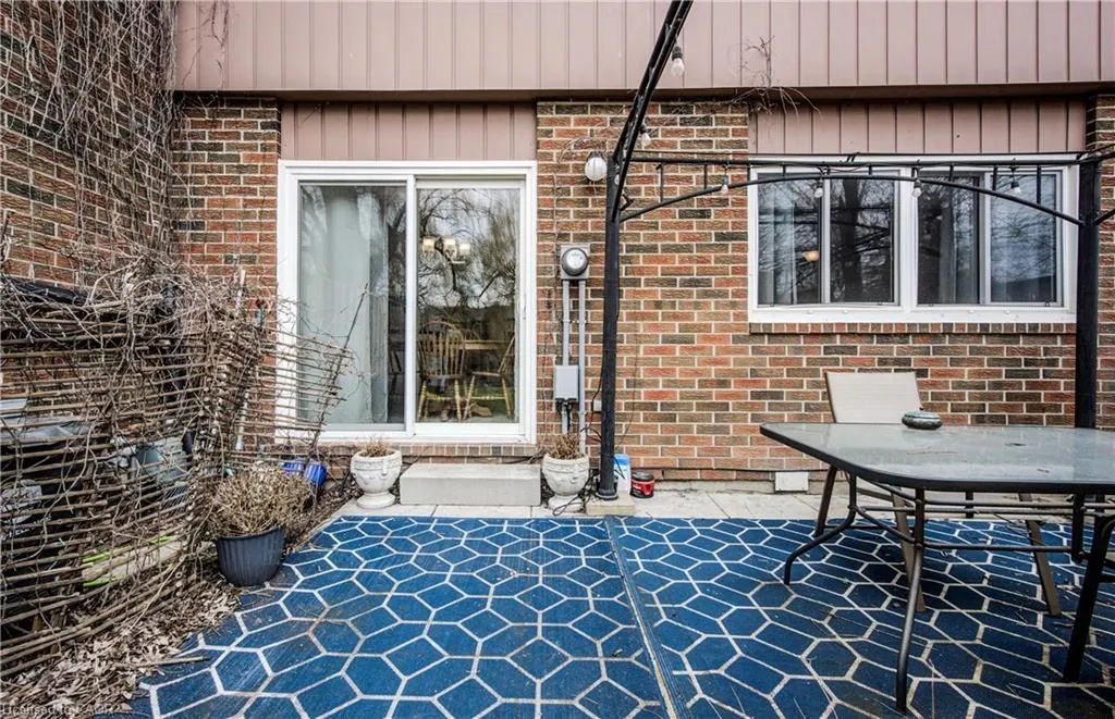121 University Avenue E, #43