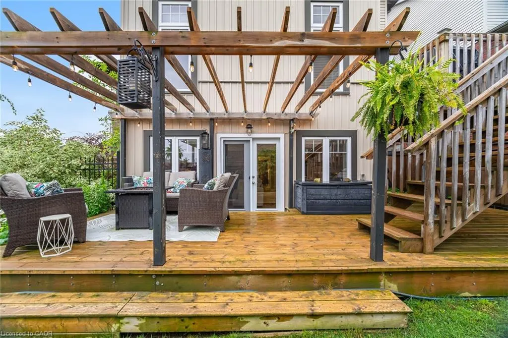 387 Gravel Ridge Trail