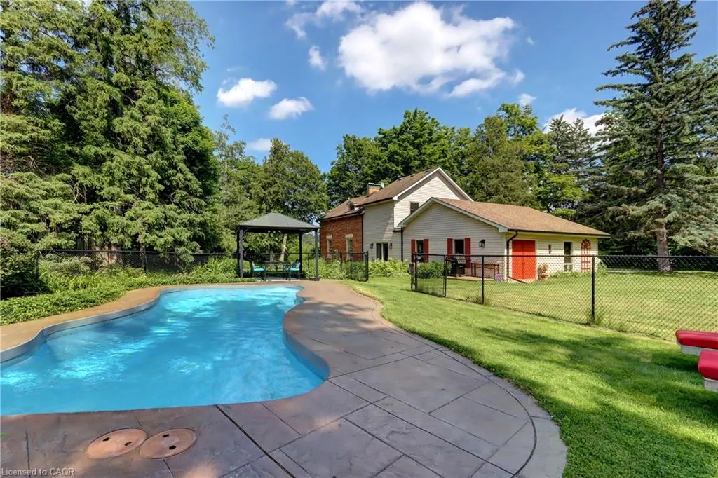 4 Stewarttown Road