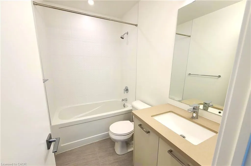 479 Charlton Avenue E, #408
