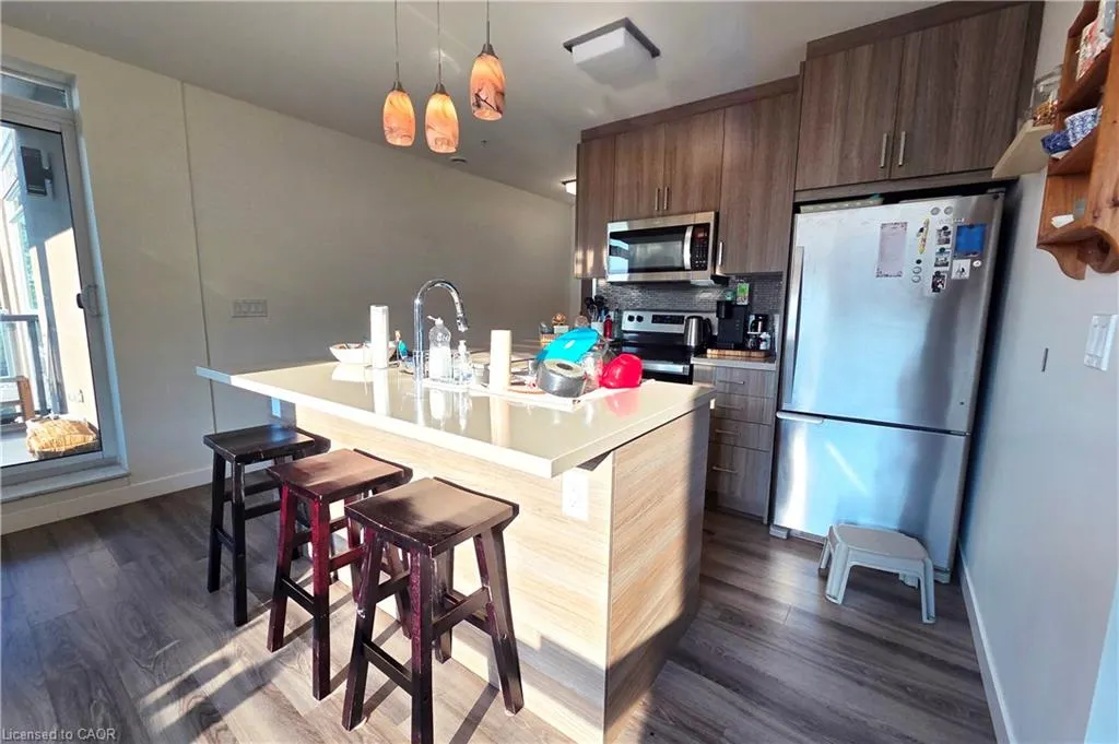 479 Charlton Avenue E, #408