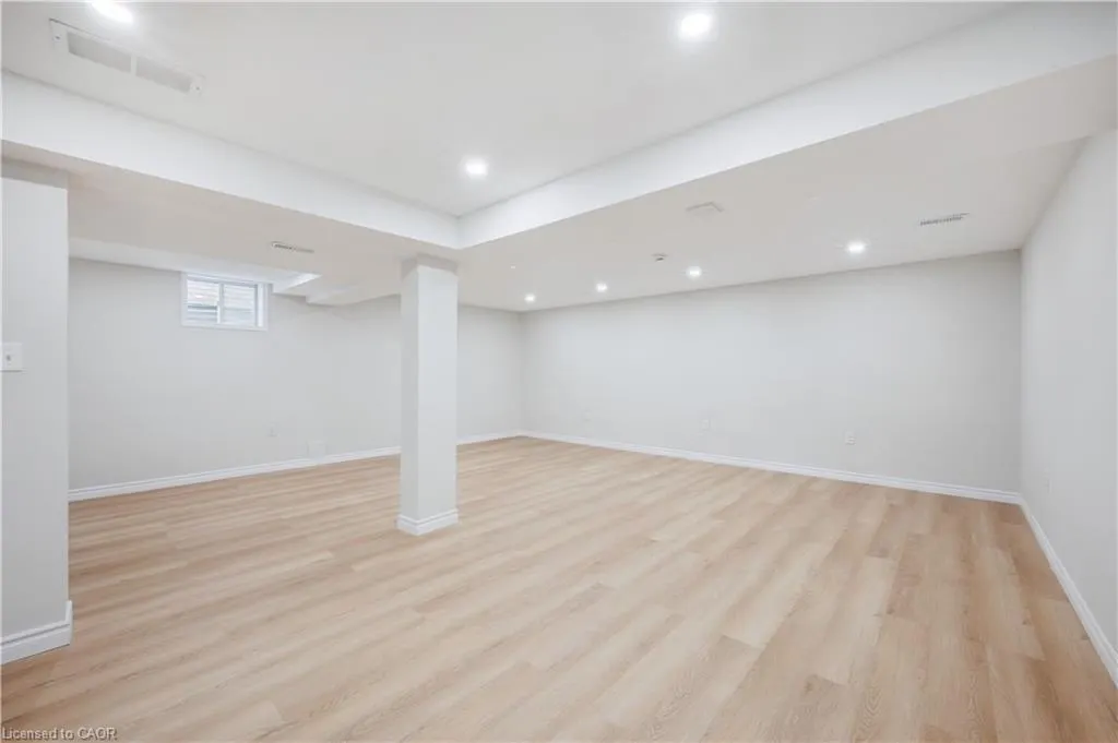 397 Havendale Crescent