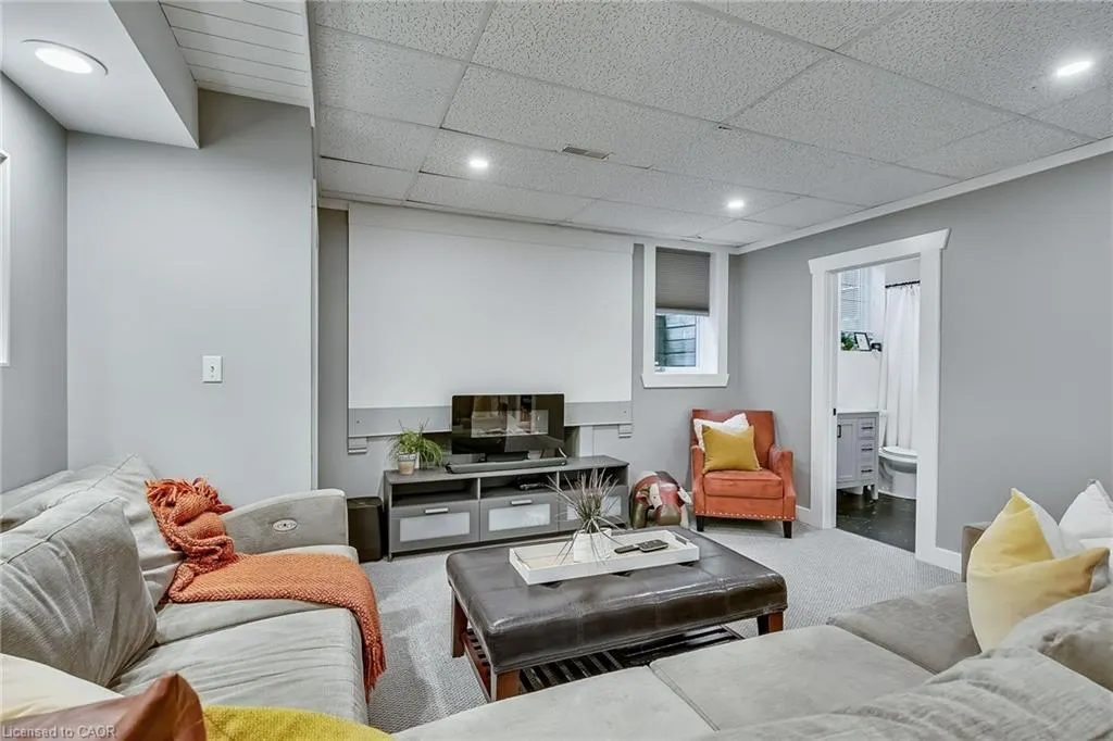 447 Golf Links Road