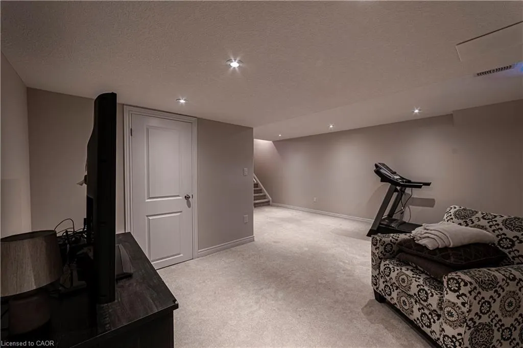 28 Kingsborough Drive