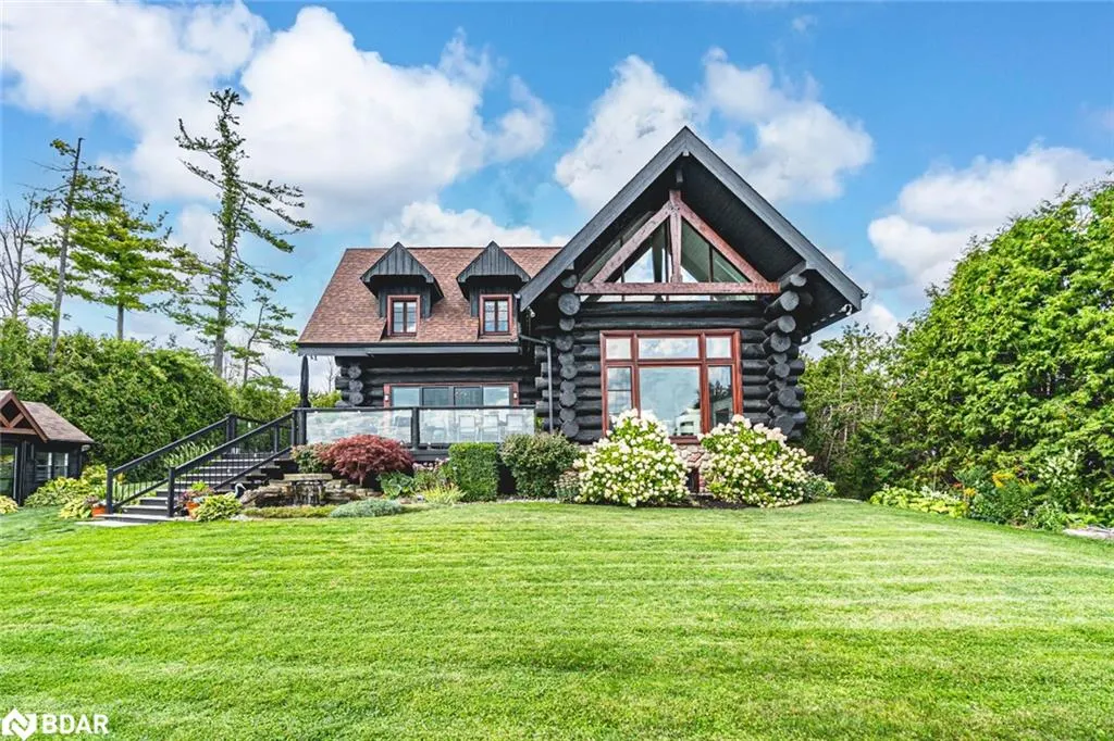 2 Sunnyside Avenue
