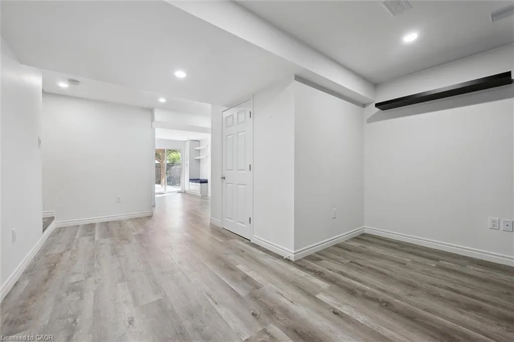 90 Upper Mercer Street