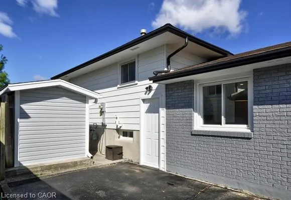 30 Grenadier Road