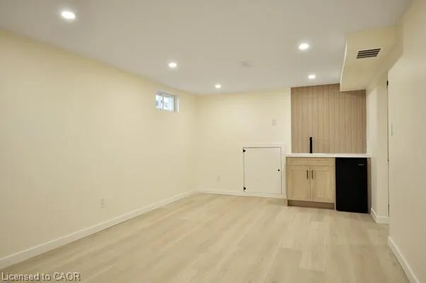 30 Grenadier Road