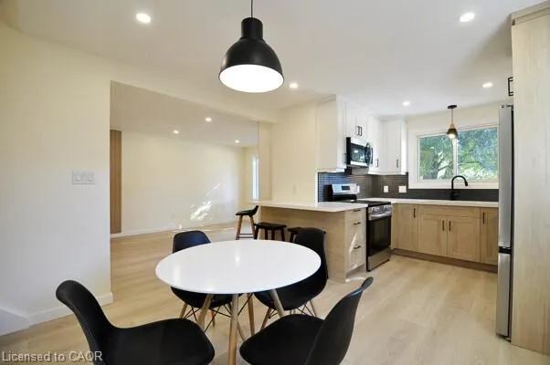 30 Grenadier Road