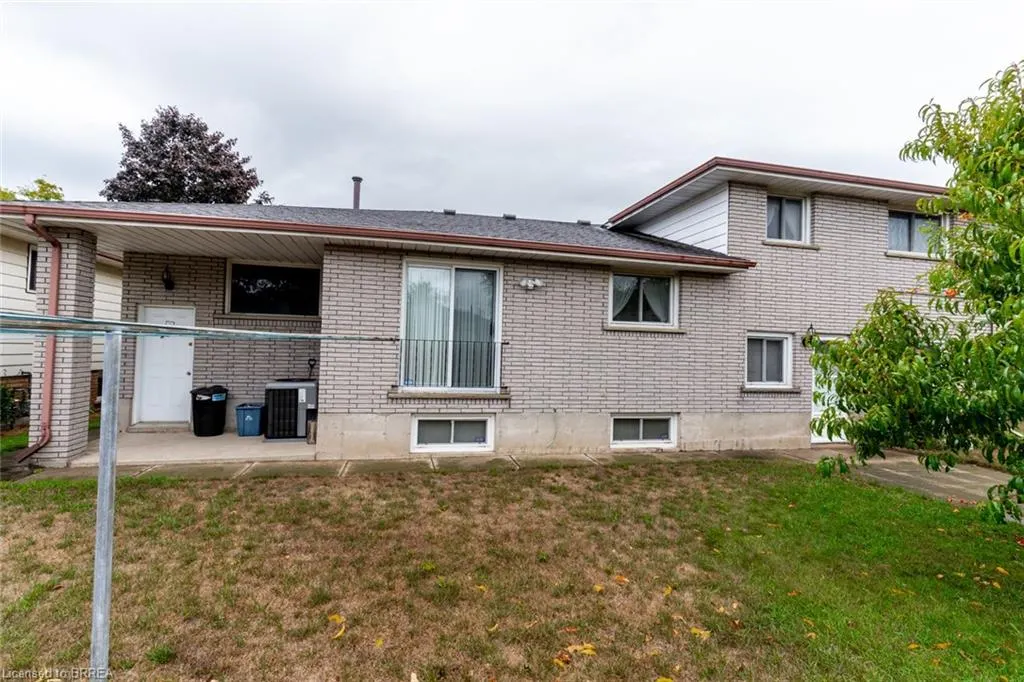 32 Avondale Crescent