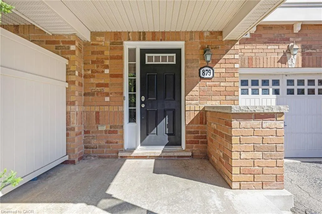 879 Willingdon Crescent