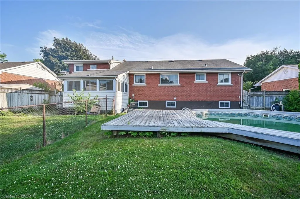 17 Brierwood Avenue