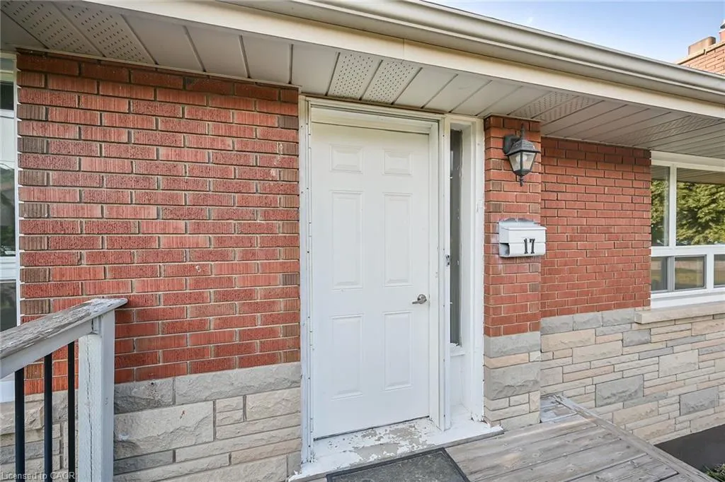 17 Brierwood Avenue