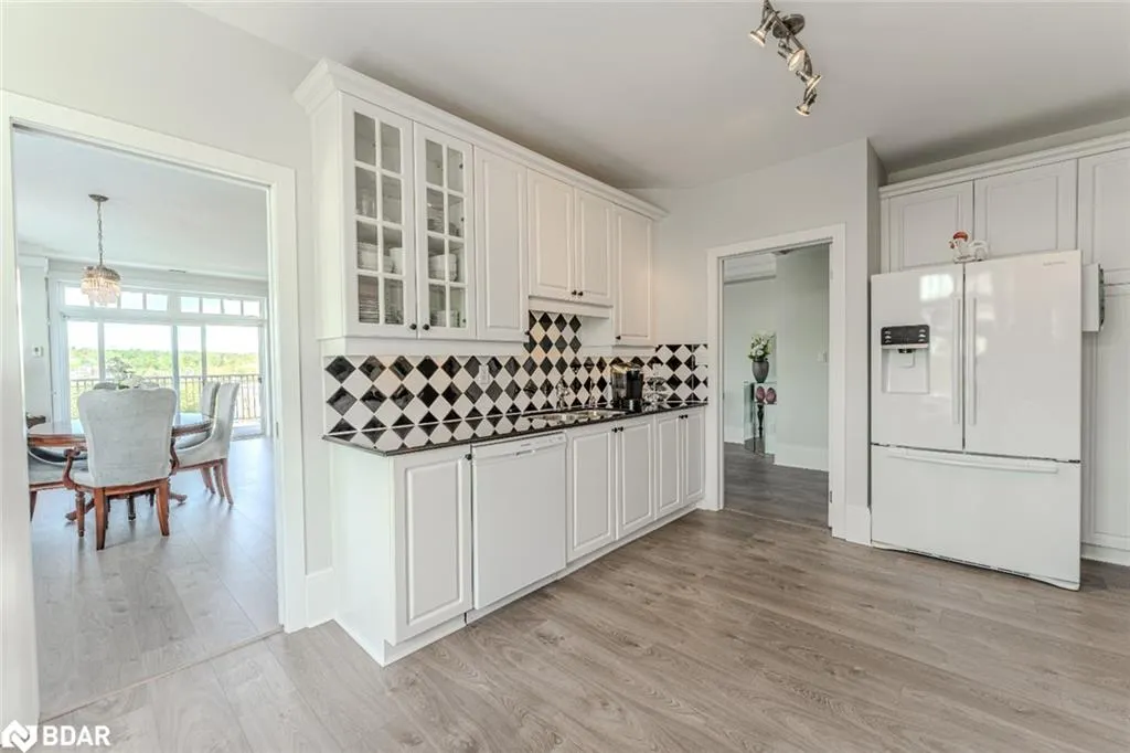 140 Cedar Island Road, #401