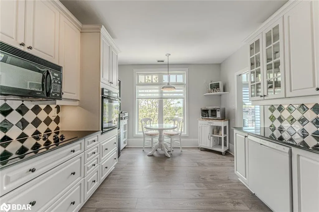 140 Cedar Island Road, #401