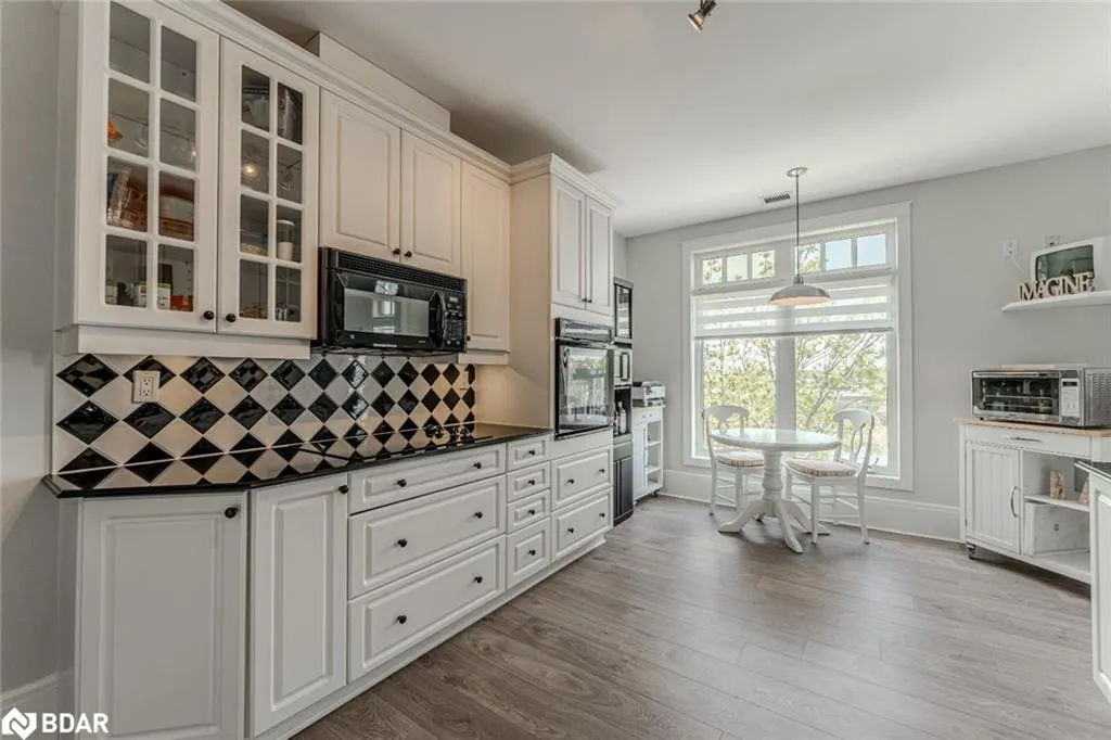 140 Cedar Island Road, #401