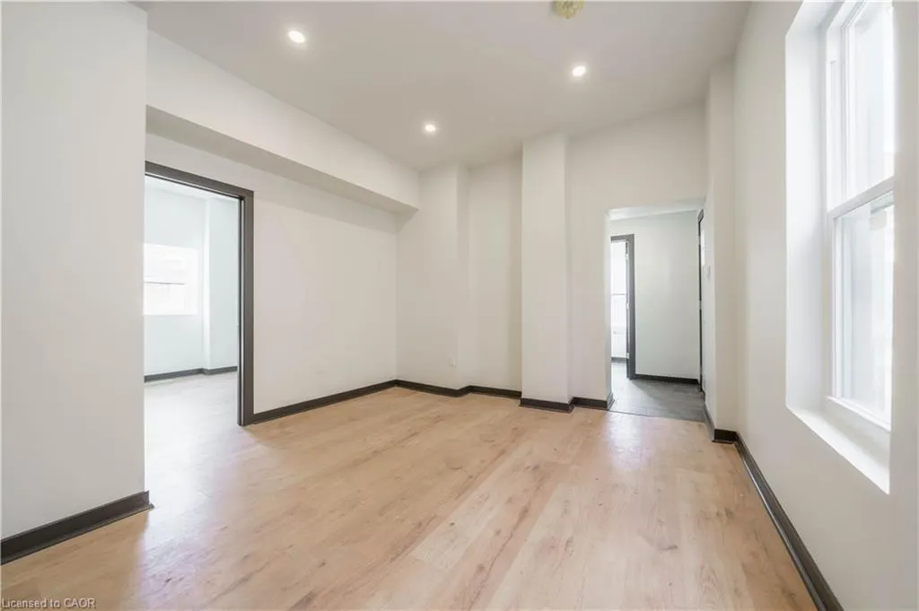 32 Britannia Avenue