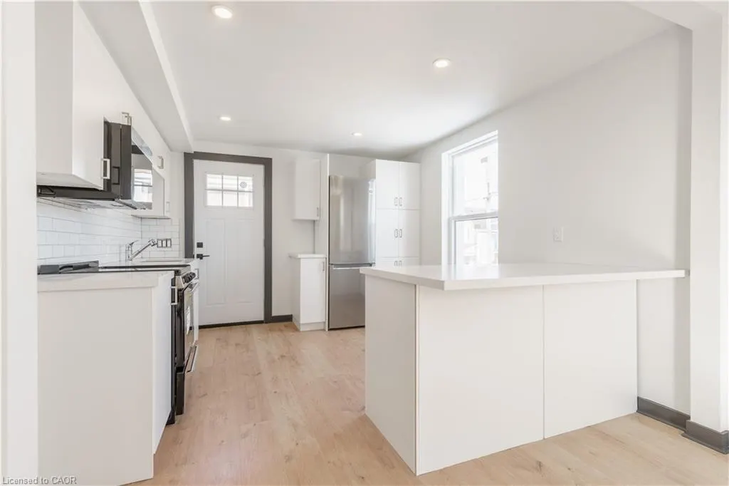 32 Britannia Avenue