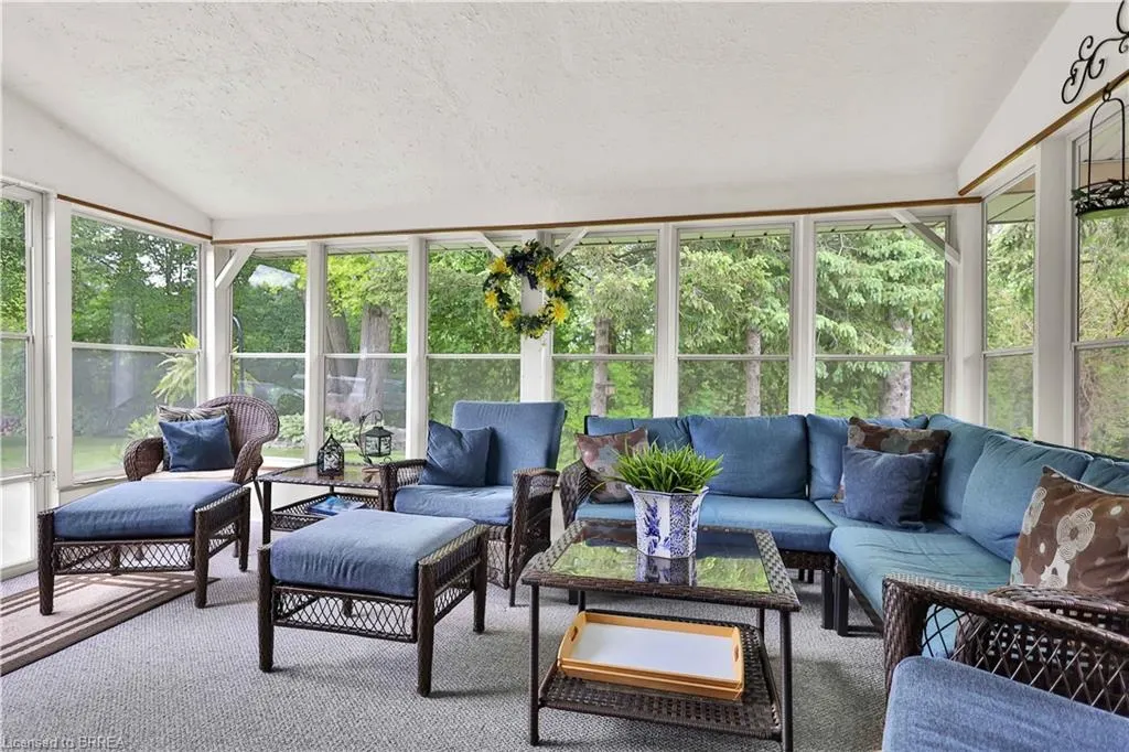167 Governors Road E