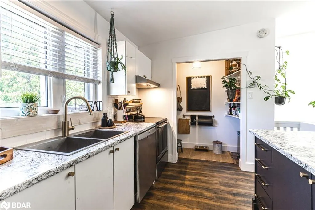 547 Oxbow Crescent