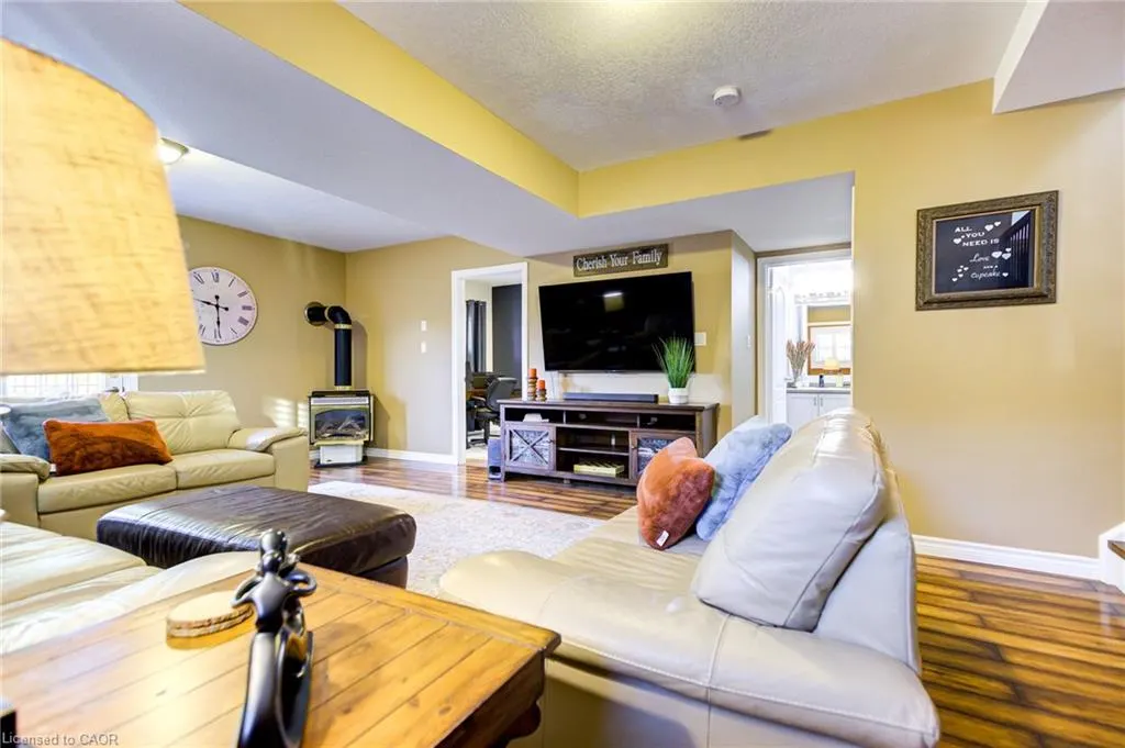 122 Westcliff Way