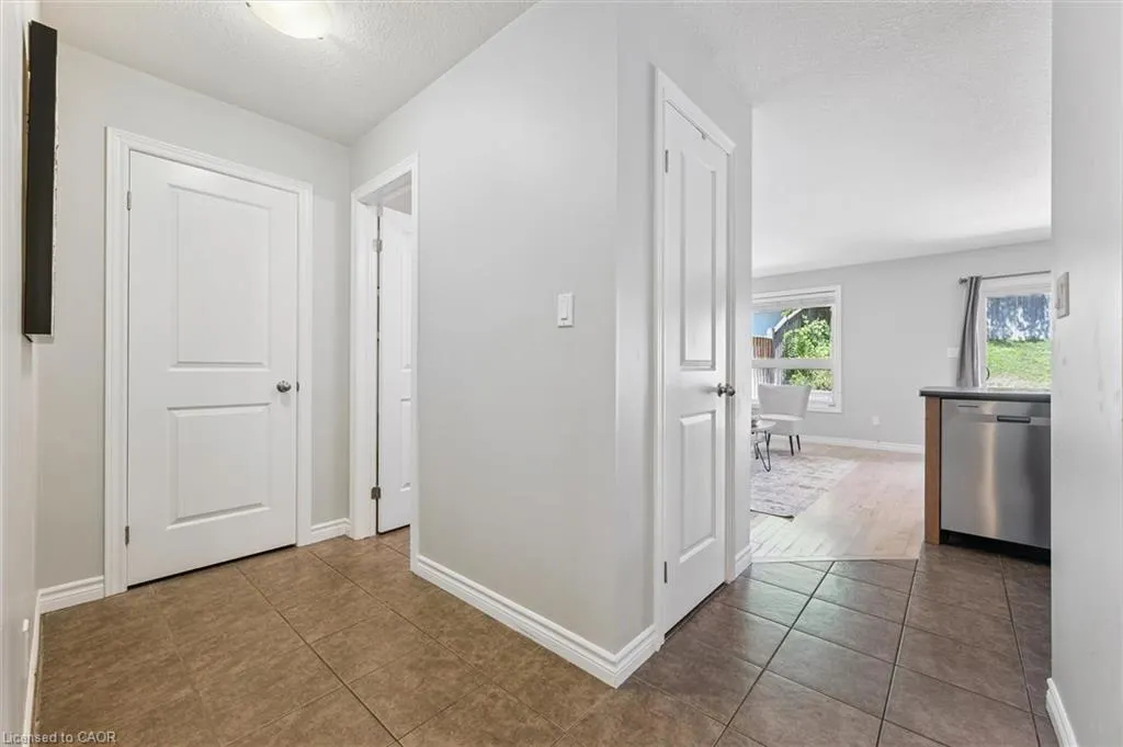 158 Kemp Crescent