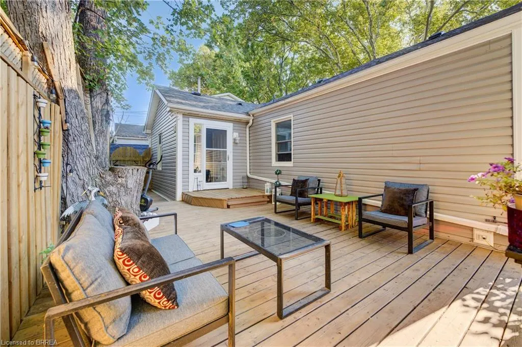 1 Longfellow Avenue