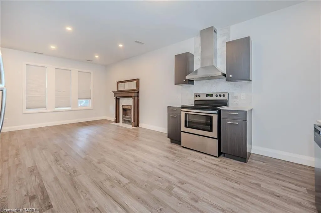 74 Cathcart Street, #2