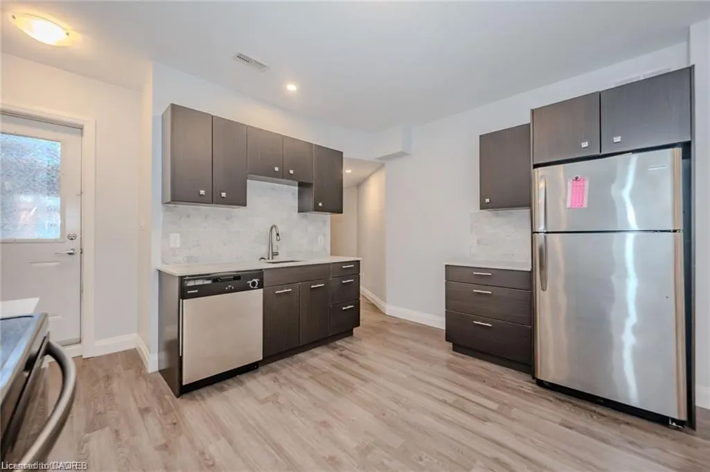 74 Cathcart Street, #2