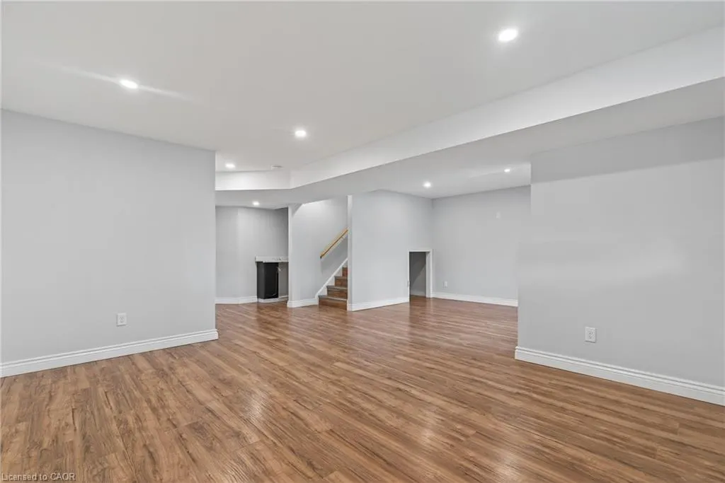 420 Avens Street