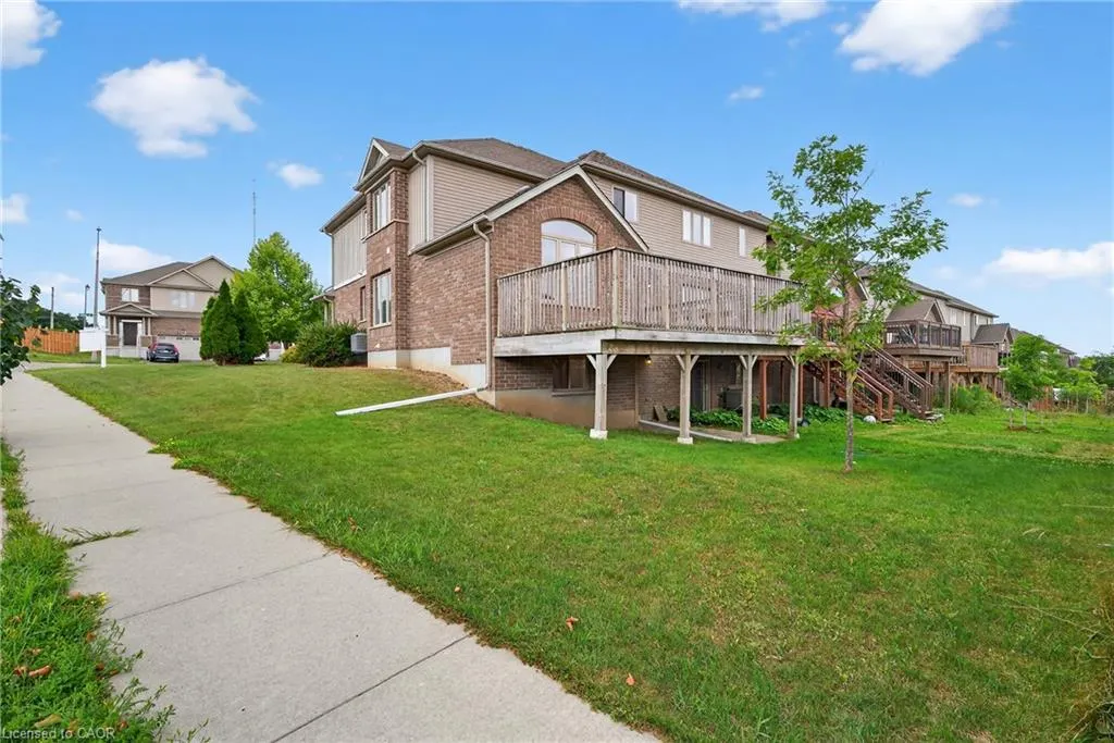 420 Avens Street