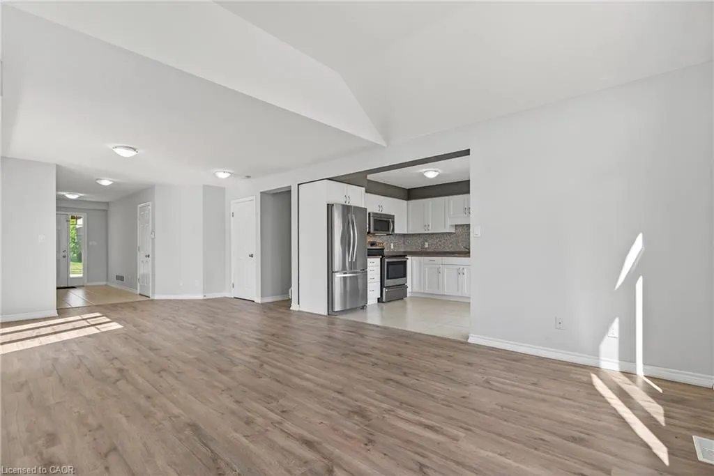 420 Avens Street